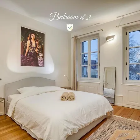 Bedroom 2 - Authentic Charm - Coliving Historic House Apartment *
