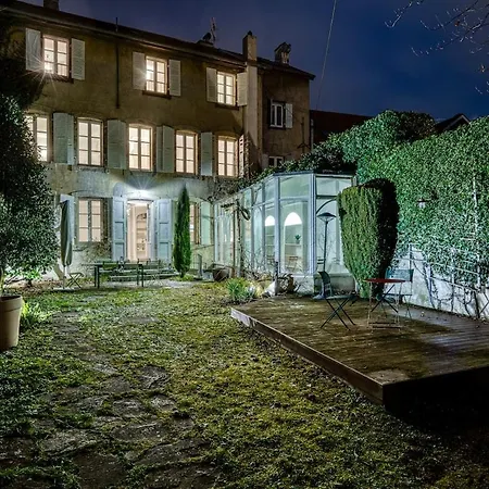 Bedroom 2 - Authentic Charm - Coliving Historic House 招待所